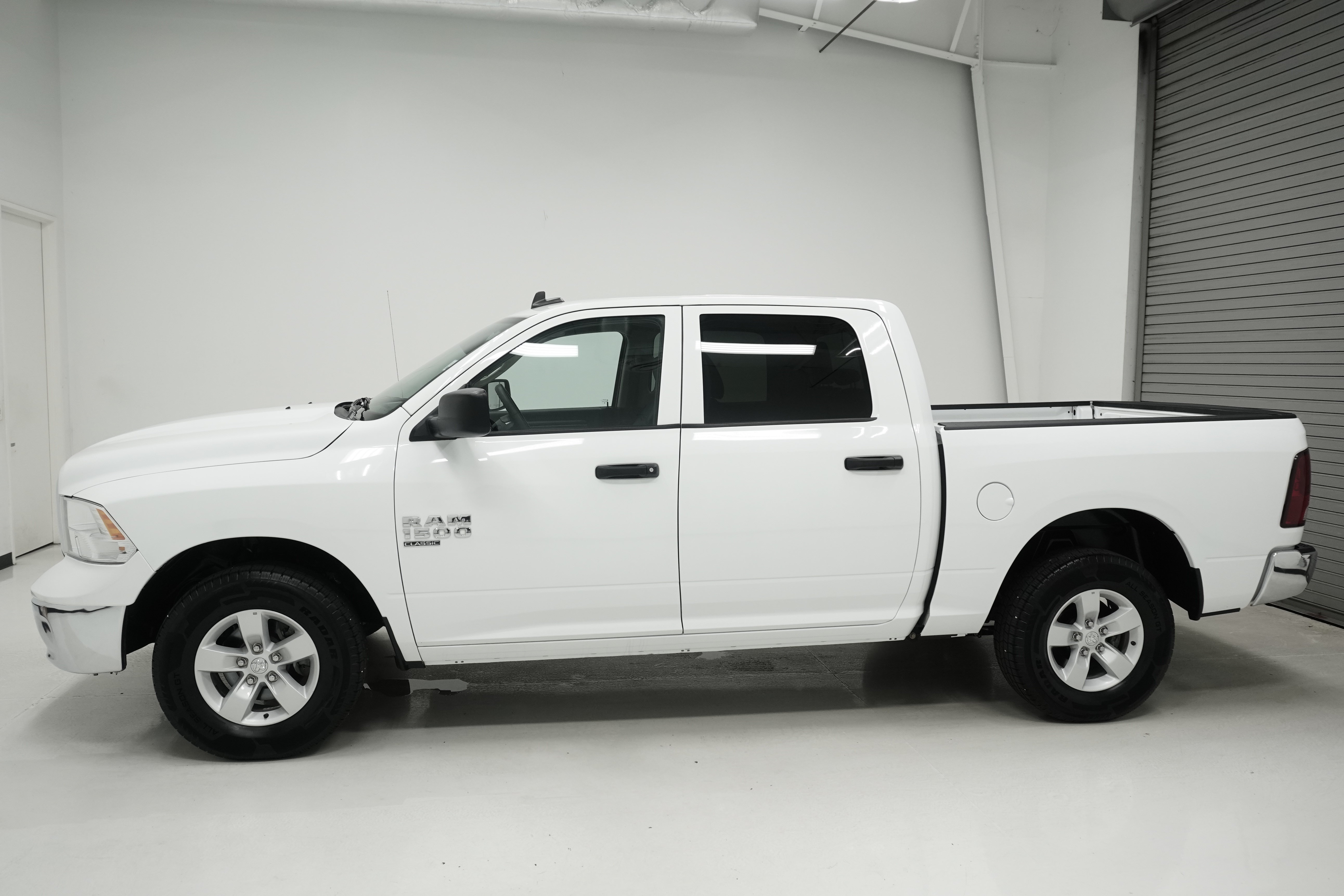 Used 2023 RAM 1500 Classic SLT w/ Electronics Group AWD/4WD image 6