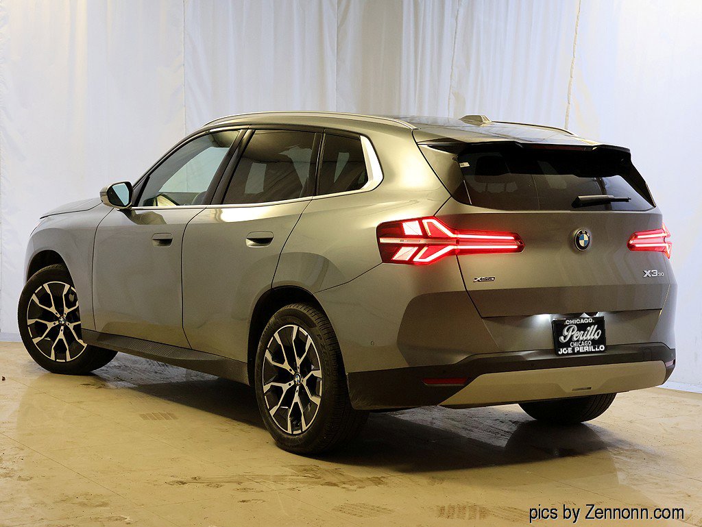 Used 2025 BMW X3 xDrive30i w/ Premium Package image 9