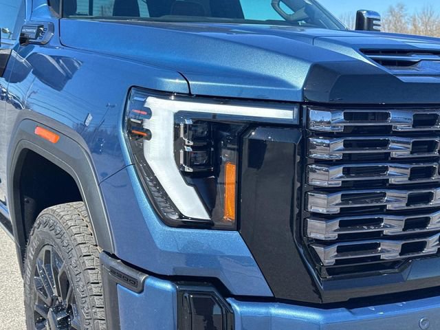 New 2026 GMC Sierra 2500 Denali Ultimate w/ LPO, Black Badging Package image 10