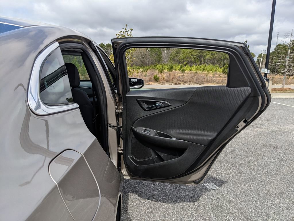 Used 2025 Chevrolet Malibu LT image 53