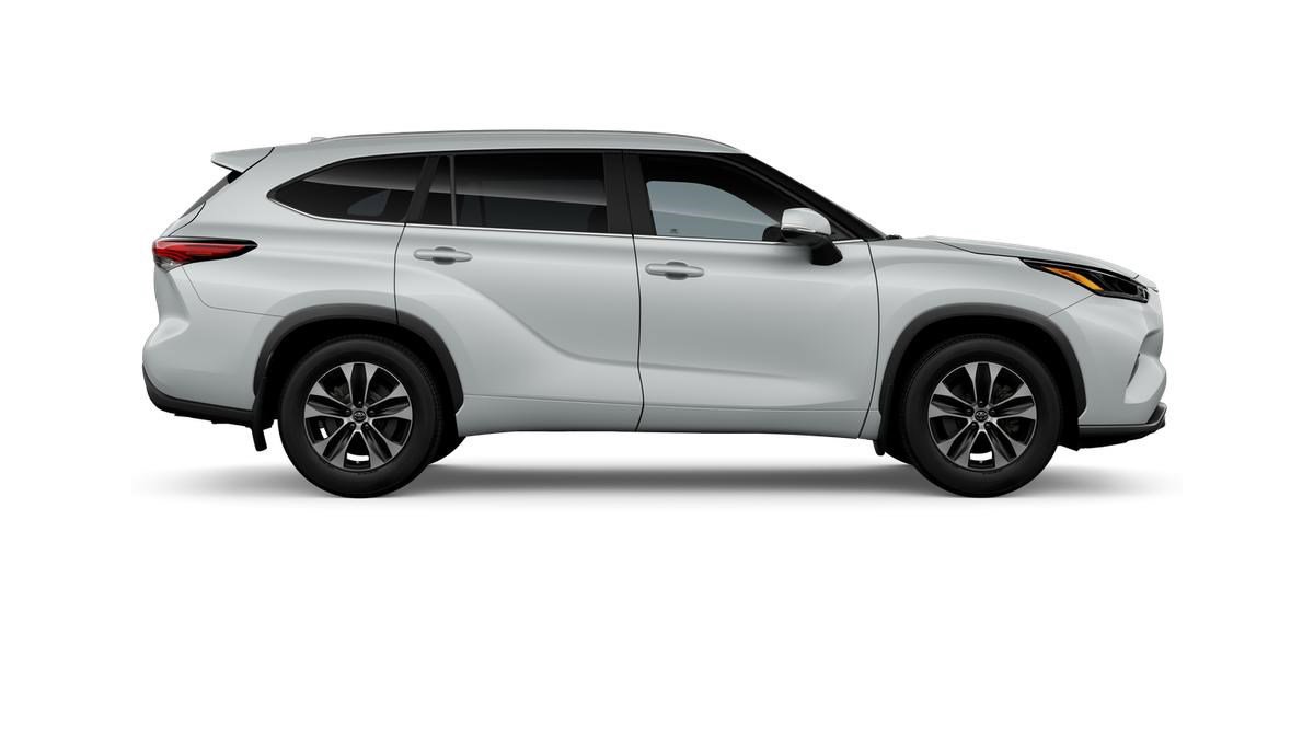 New 2026 Toyota Highlander XLE image 34