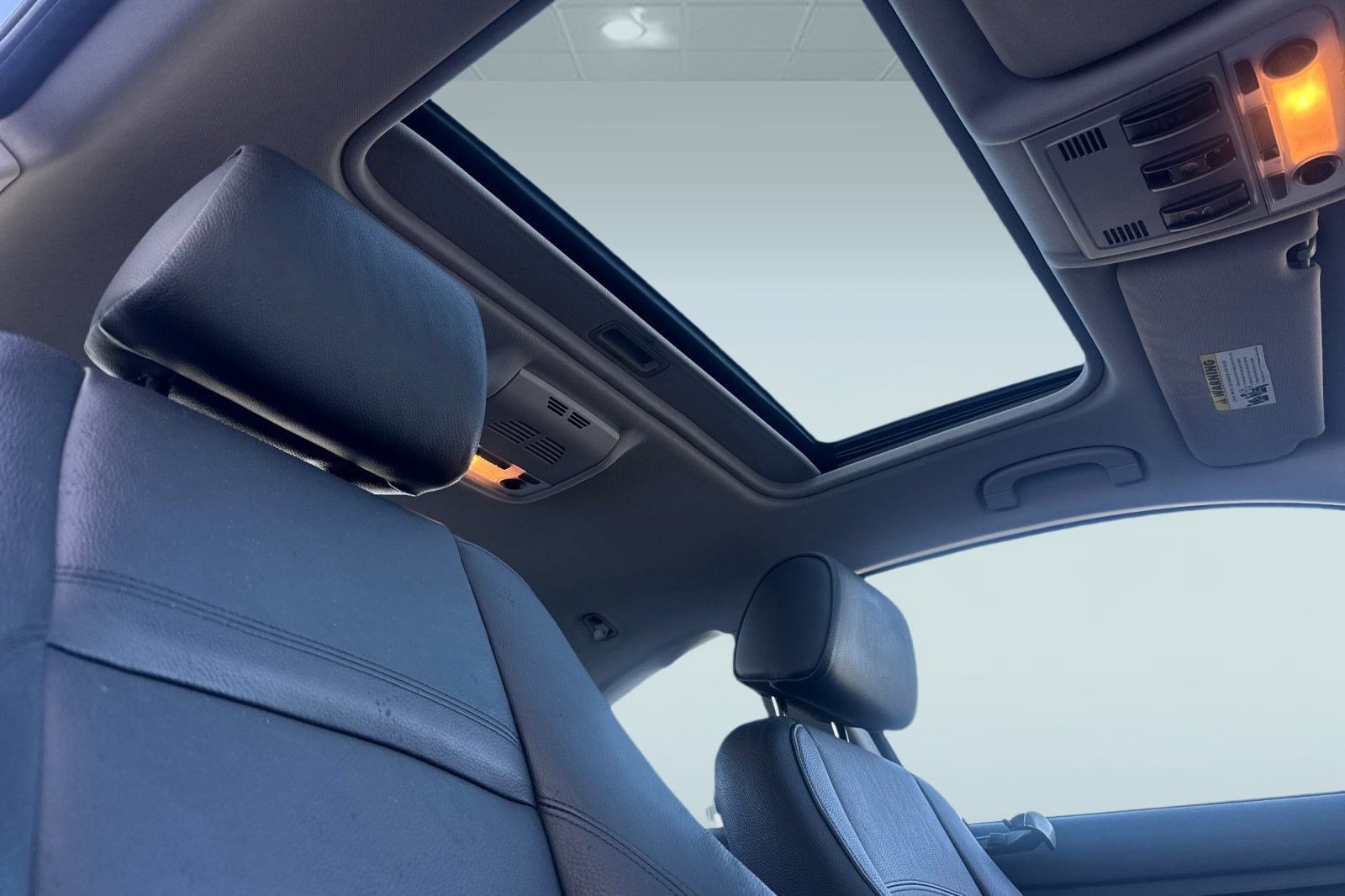 Used 2009 BMW 328i 328i image 15