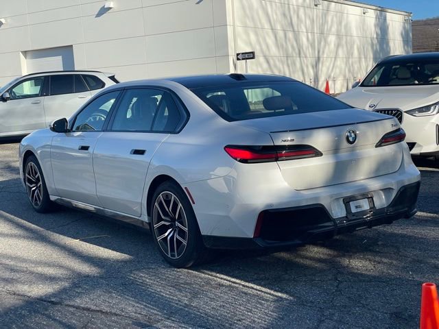 Certified 2026 BMW 740i xDrive w/ Premium Package image 5