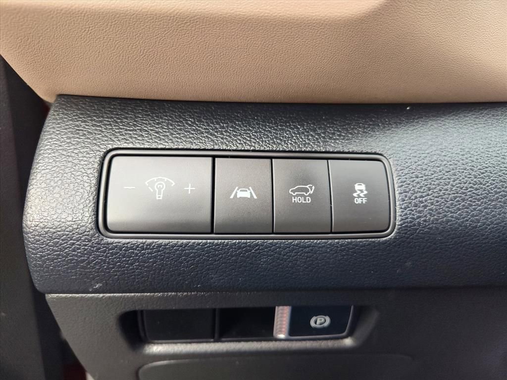 Used 2023 Hyundai Santa Fe SEL FWD image 16