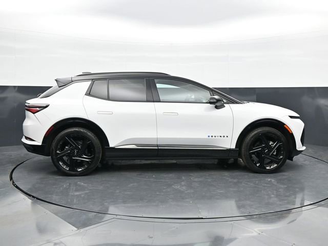 Used 2024 Chevrolet Equinox EV RS FWD image 8