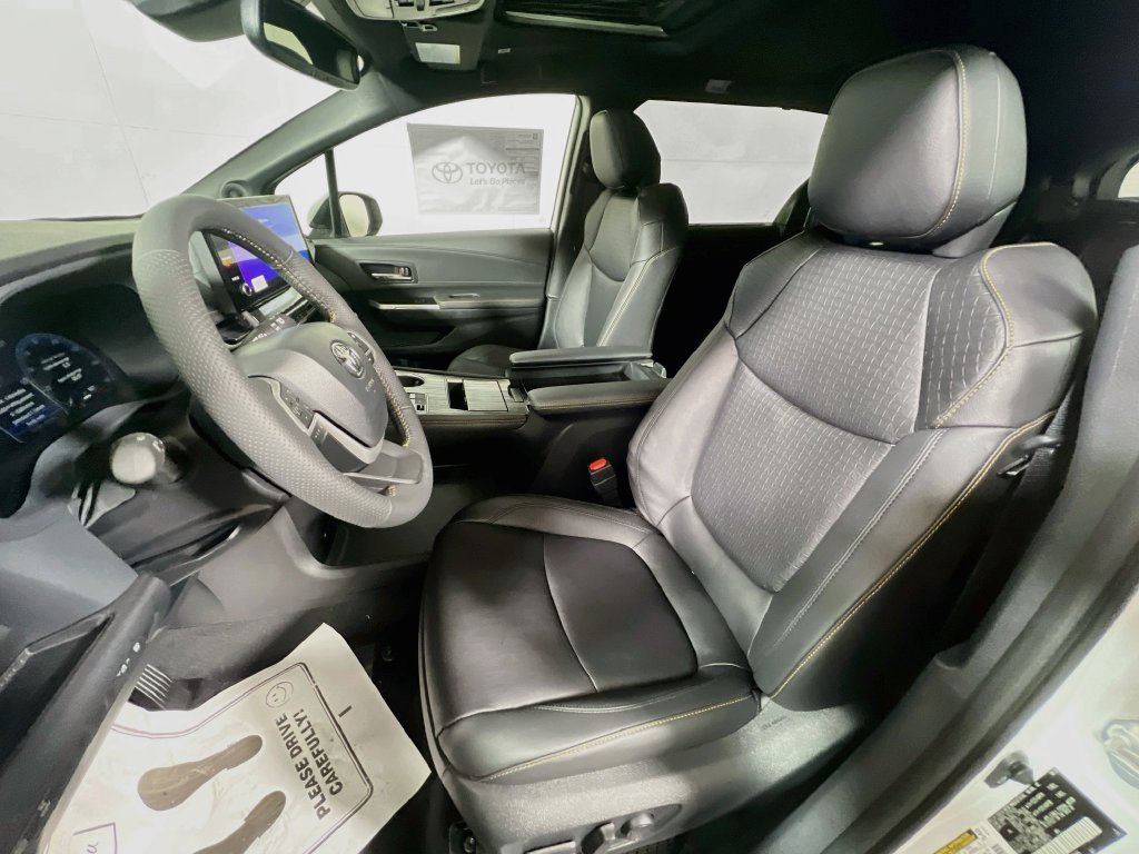New 2026 Toyota Sienna XLE Woodland Edition AWD/4WD image 16