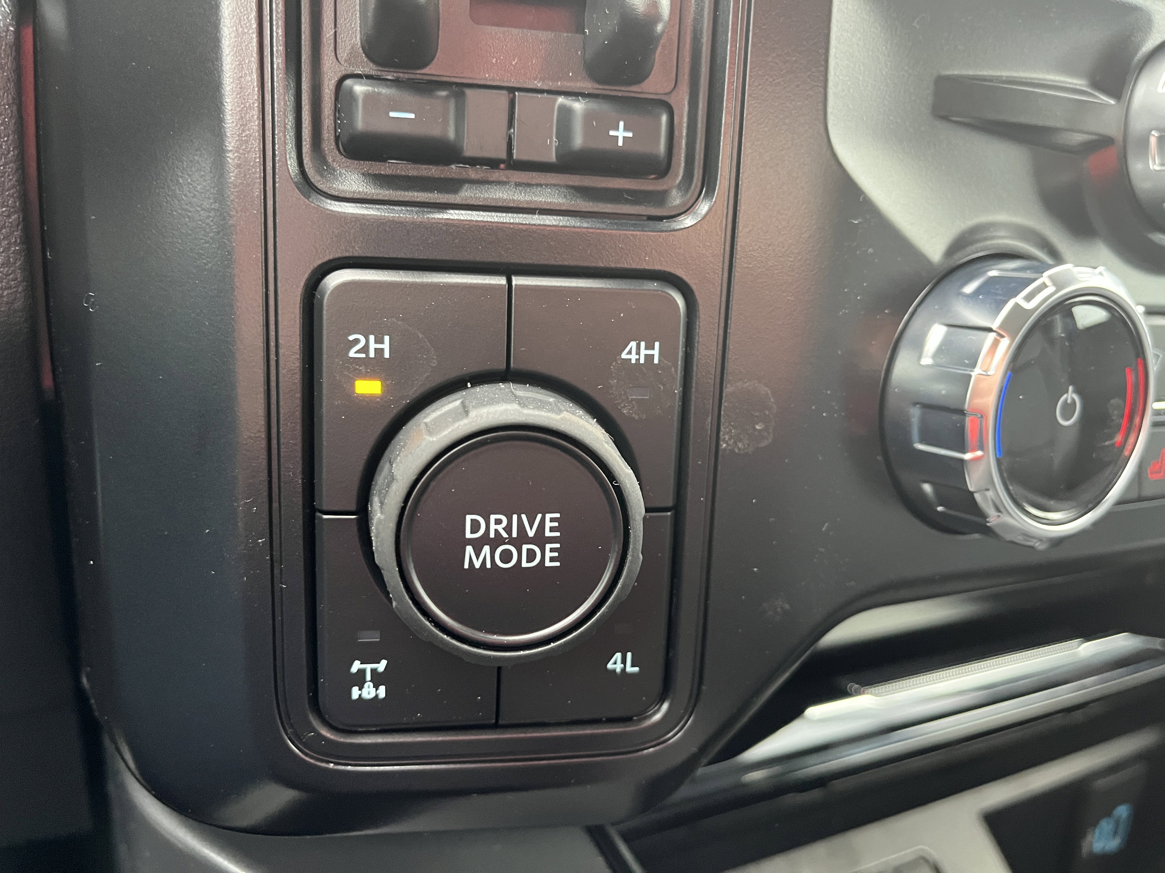 New 2026 Ford F250 Lariat w/ Lariat Ultimate Package image 28