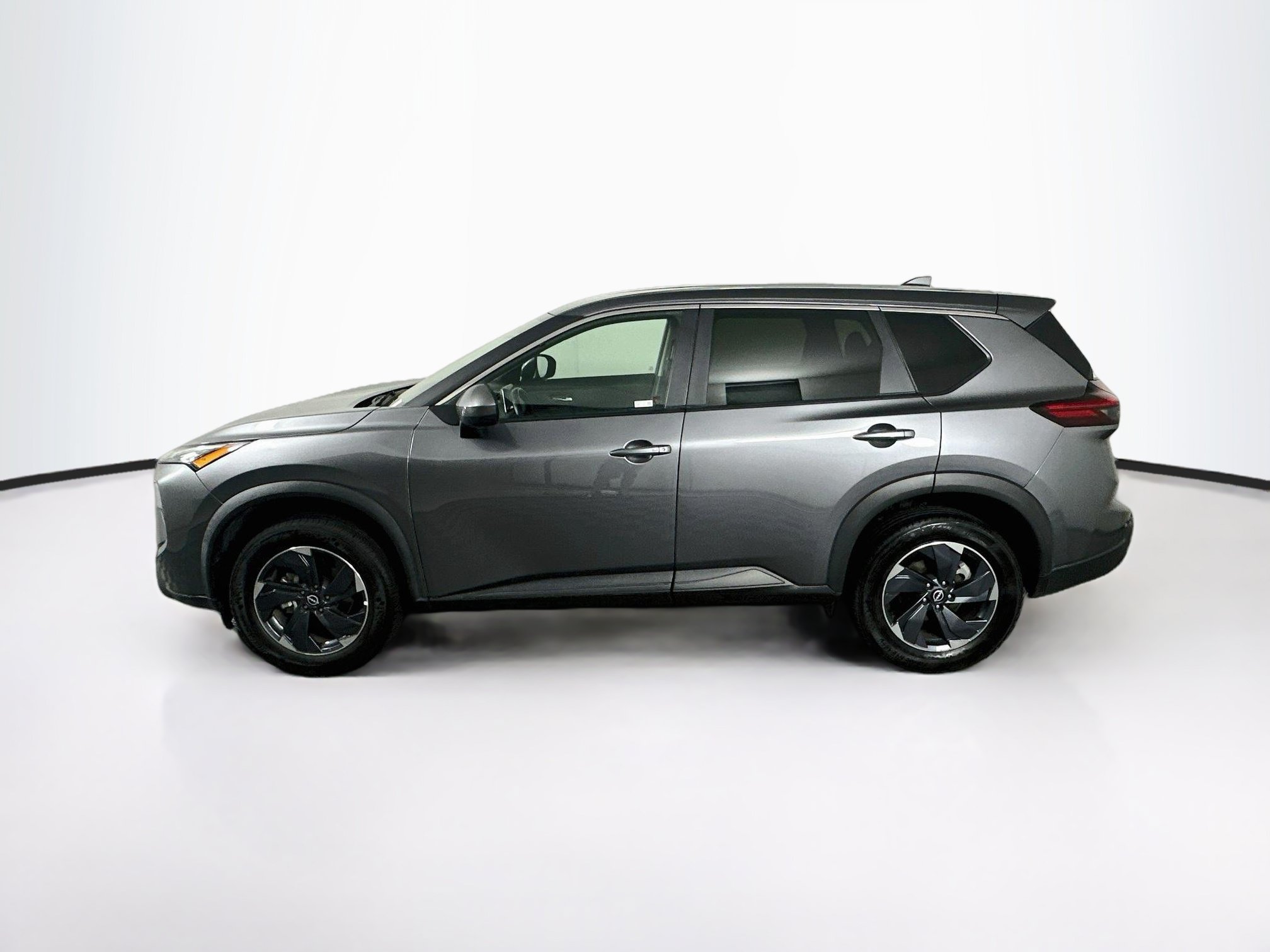 Used 2025 Nissan Rogue SV FWD image 4