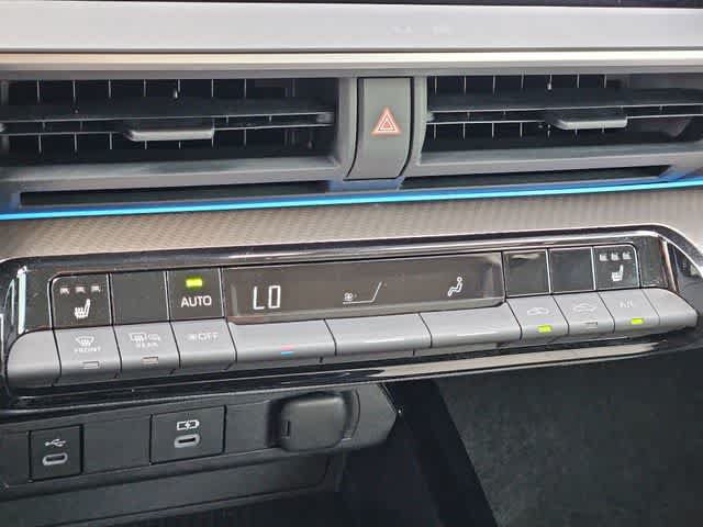 Certified 2024 Toyota Prius XLE AWD/4WD image 25
