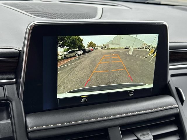 Used 2023 Chevrolet Tahoe Premier AWD/4WD image 15