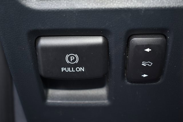 Used 2022 Ford F150 Lariat w/ Equipment Group 502A High image 19