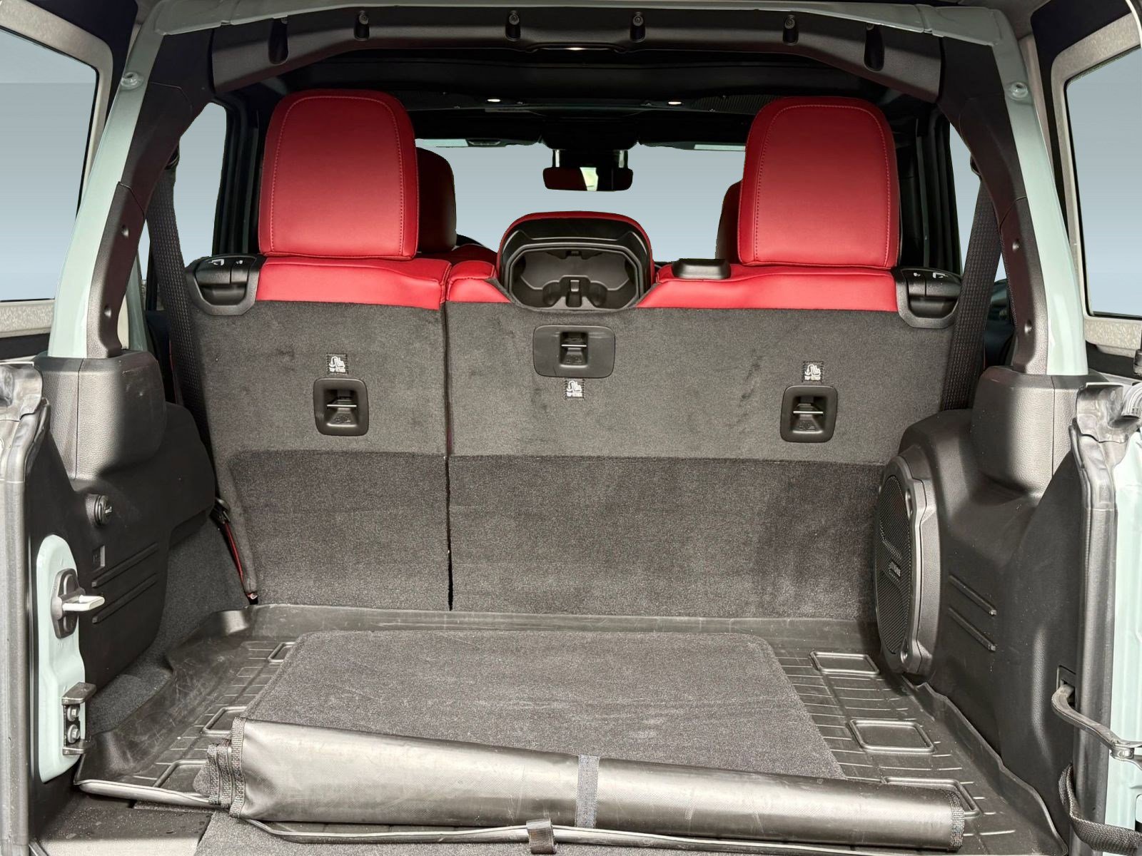 Used 2024 Jeep Wrangler Unlimited Rubicon 392 image 28