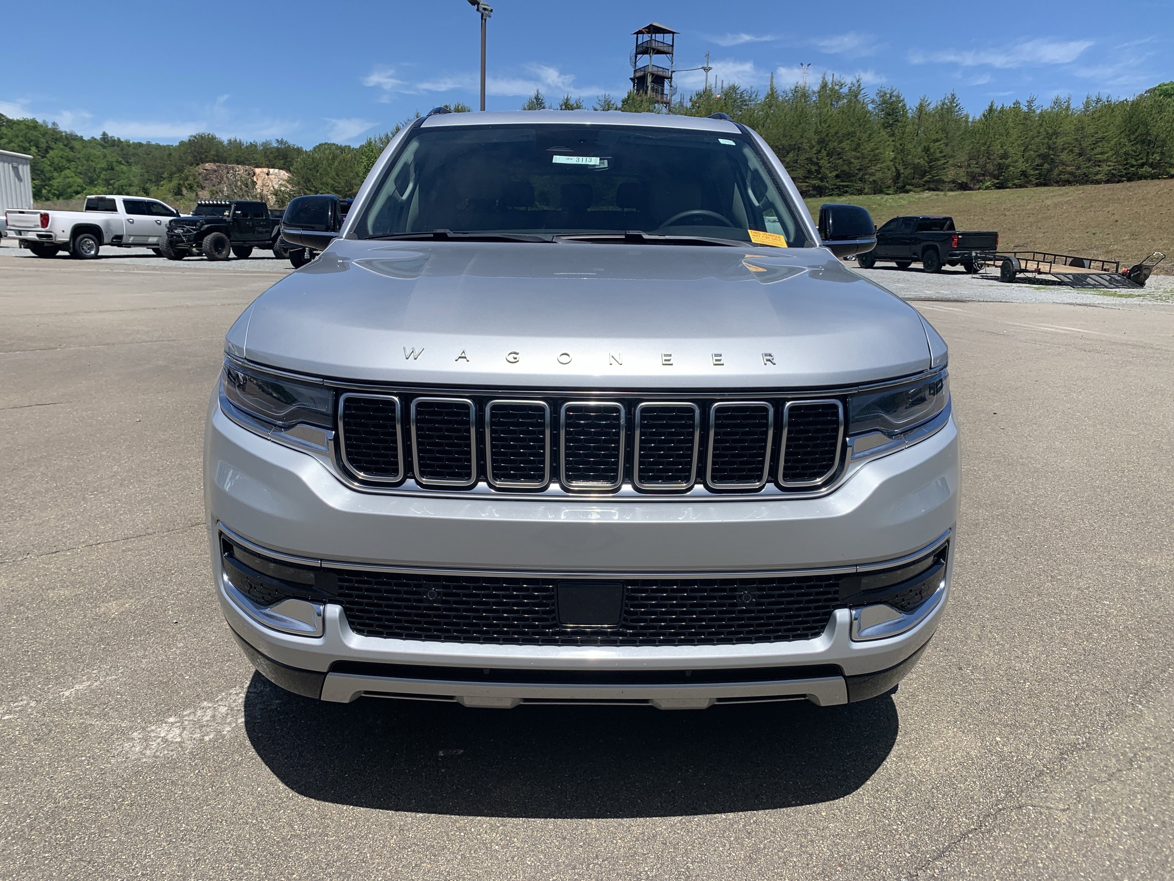 Used 2024 Jeep Wagoneer L Series II w/ Flexible Seating Group AWD/4WD image 8