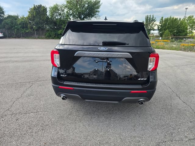 Used 2024 Ford Explorer XLT w/ Equipment Group 202A AWD/4WD image 5