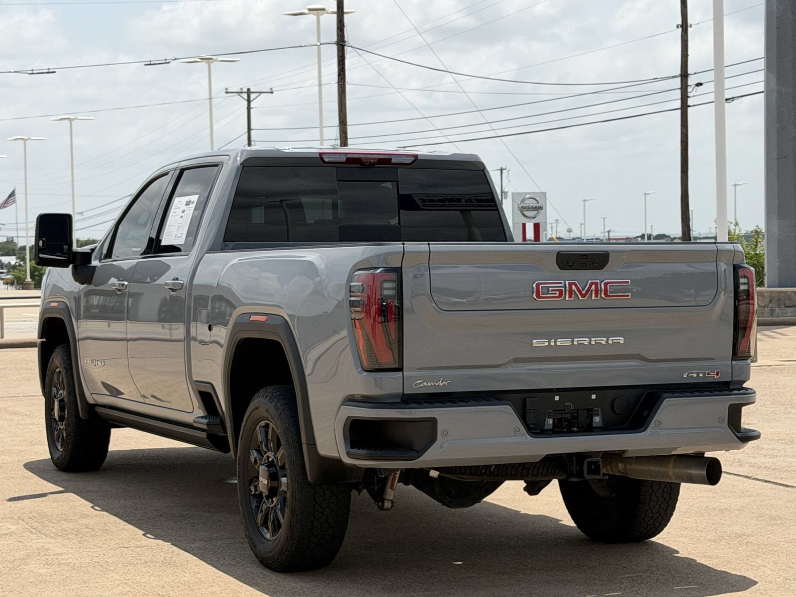 Used 2025 GMC Sierra 2500 AT4 w/ AT4 Premium Plus Package AWD/4WD image 6