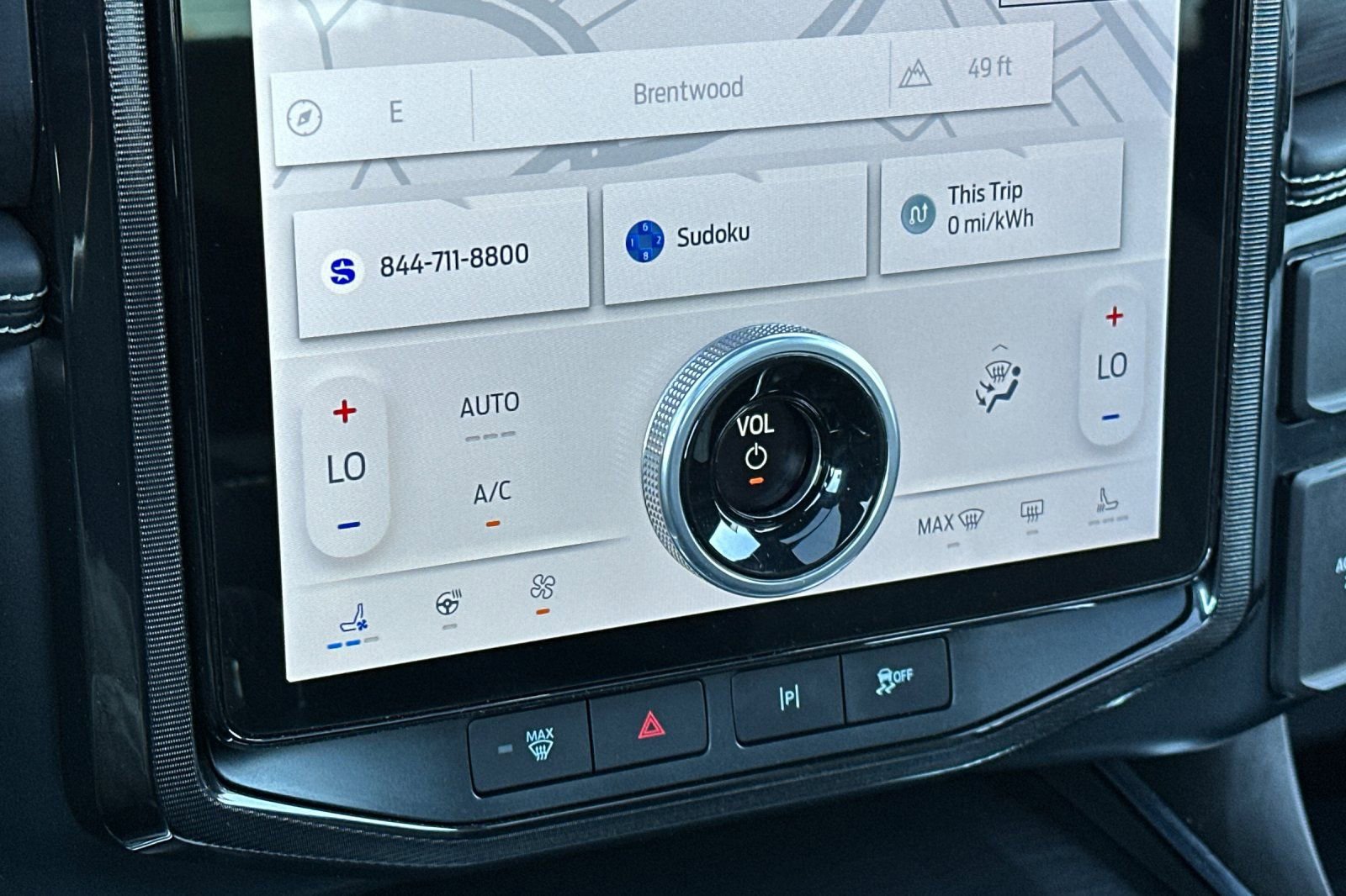 Used 2025 Ford F150 Lightning Platinum image 18