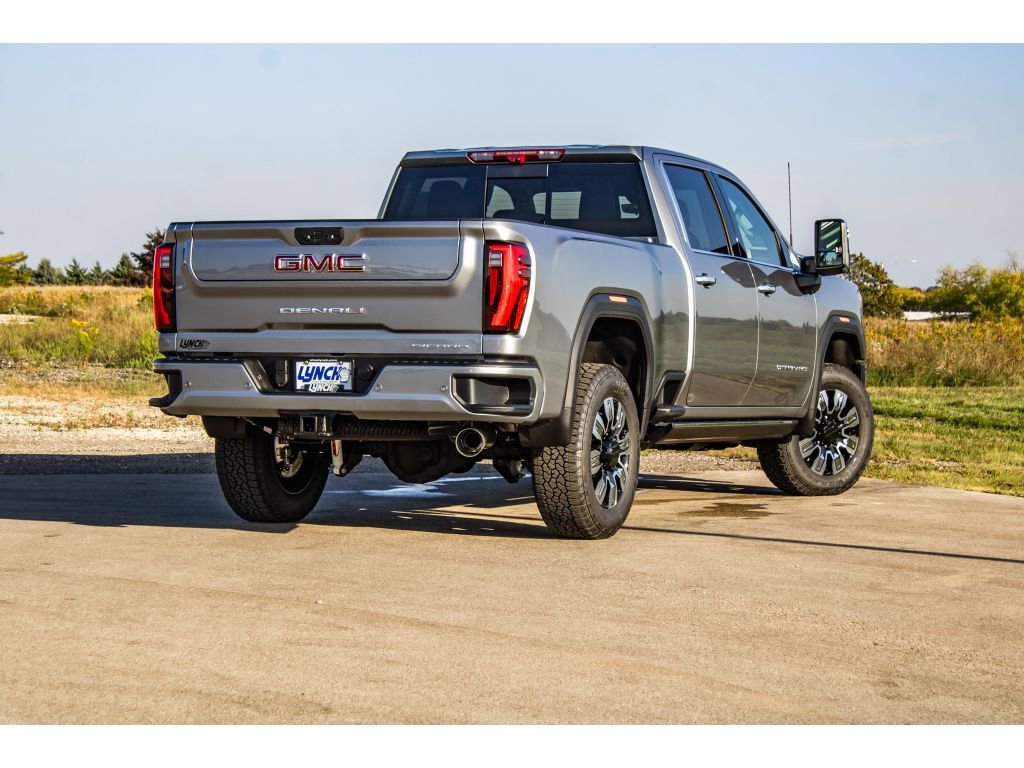 New 2026 GMC Sierra 3500 Denali w/ Denali Reserve Package image 16