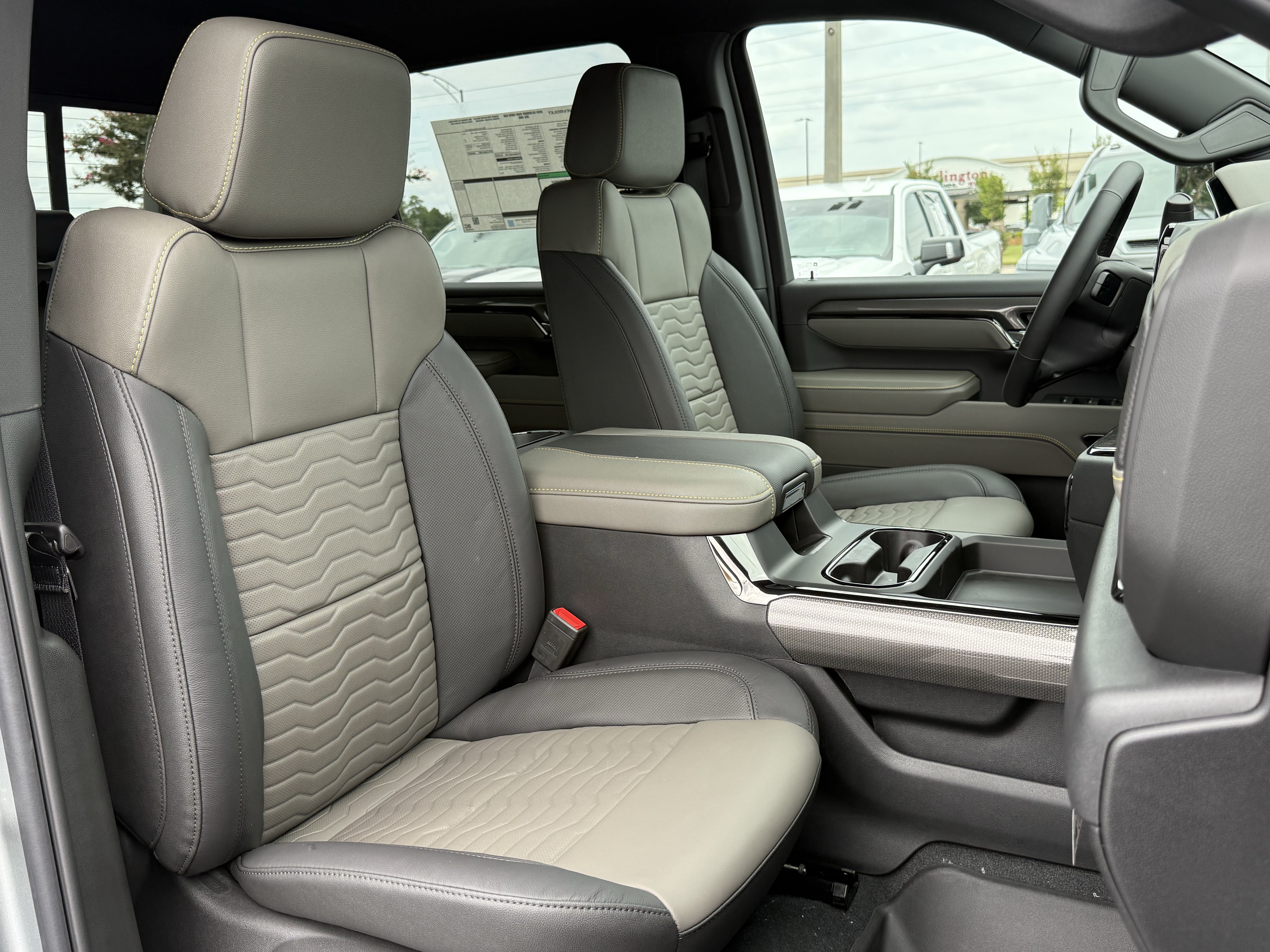 New 2026 Chevrolet Silverado 2500 ZR2 AWD/4WD image 36
