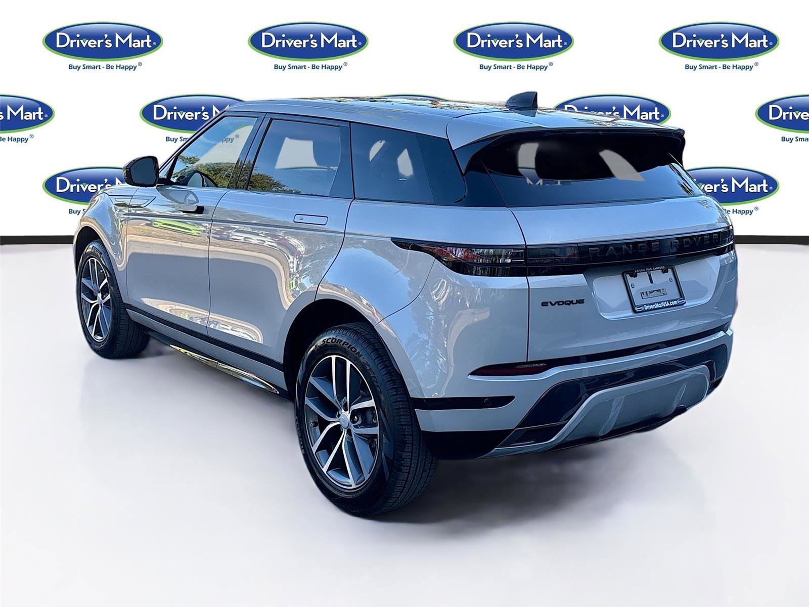 Used 2024 Land Rover Range Rover Evoque Dynamic SE image 5
