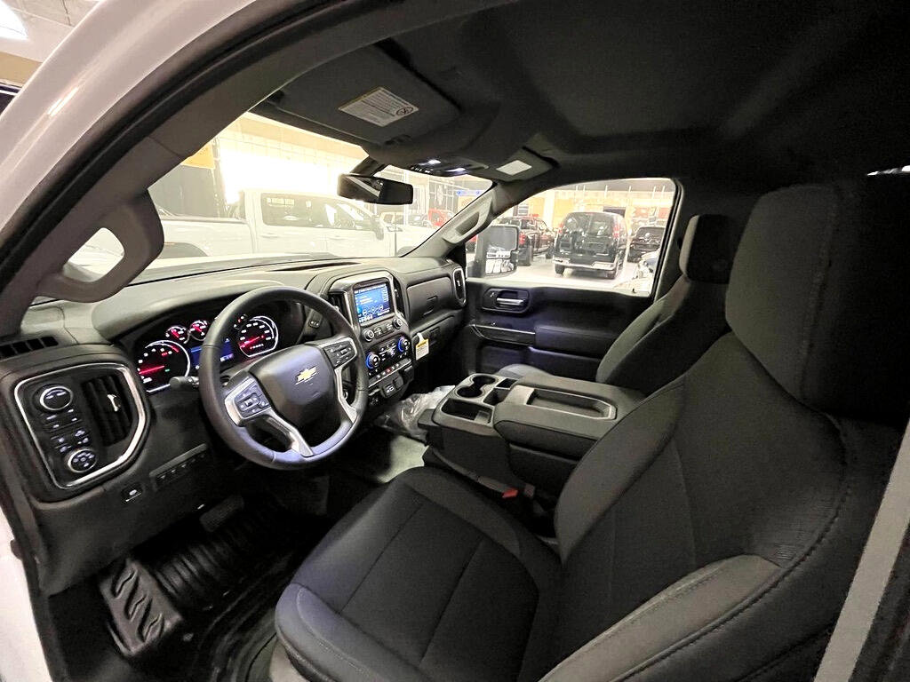 Used 2022 Chevrolet Silverado 3500 LT w/ Convenience Package image 10