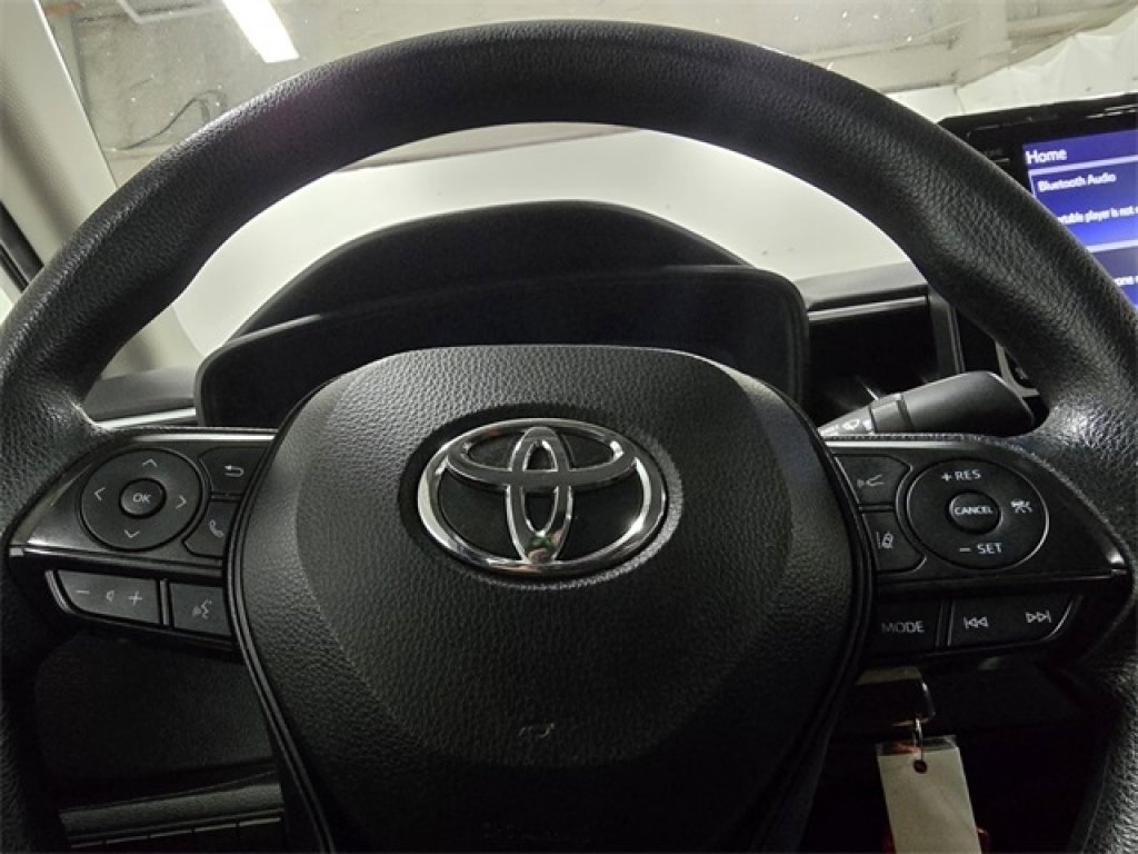Used 2022 Toyota Corolla LE image 22