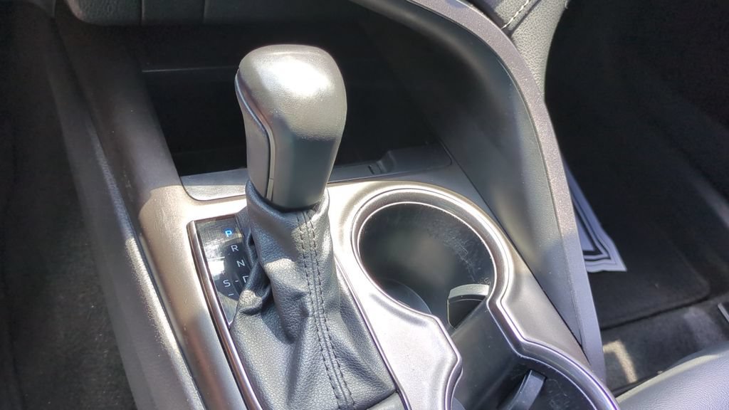 Used 2021 Toyota Camry SE FWD image 20