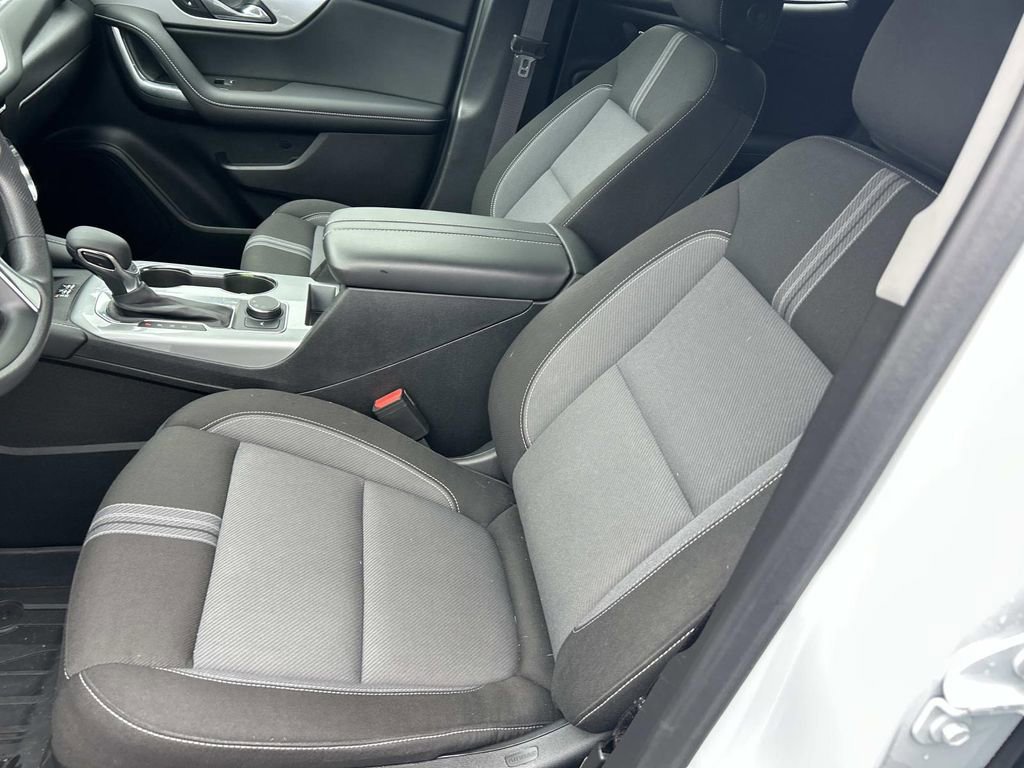 Used 2024 Chevrolet Blazer LT w/ Convenience Package FWD image 16
