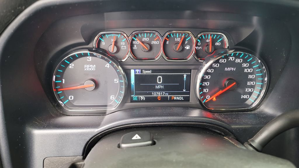 Used 2019 Chevrolet Silverado 1500 LT w/ All Star Edition image 19