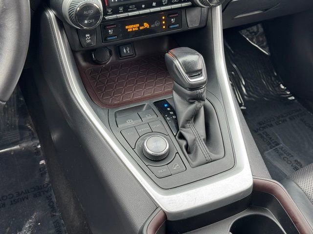 Used 2019 Toyota RAV4 Limited w/ Cold Weather Package image 15