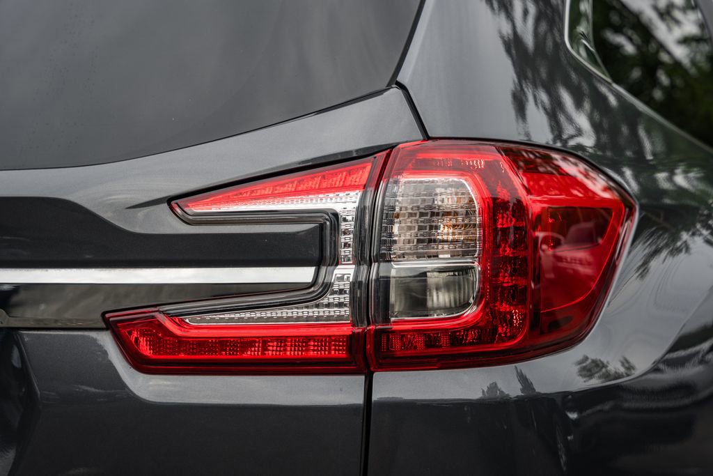 Used 2023 Subaru Ascent Limited image 6