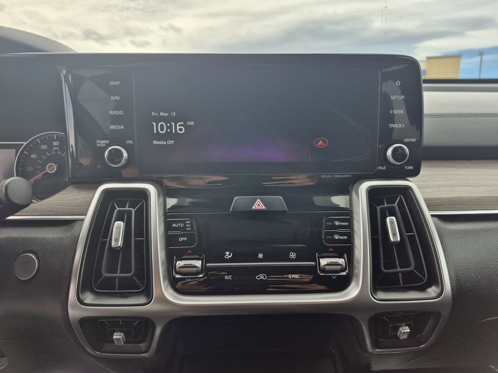 Certified 2023 Kia Sorento S image 10