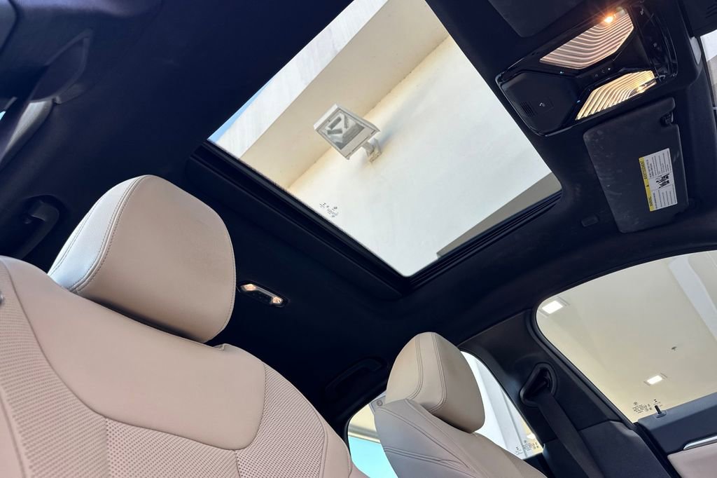 Used 2023 BMW i4 eDrive40 w/ M Sport Package image 17