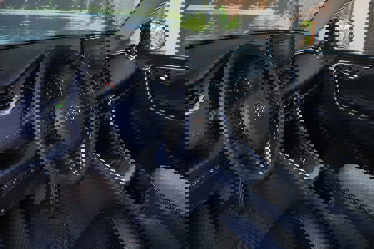 Used 2022 Toyota RAV4 XLE image 14