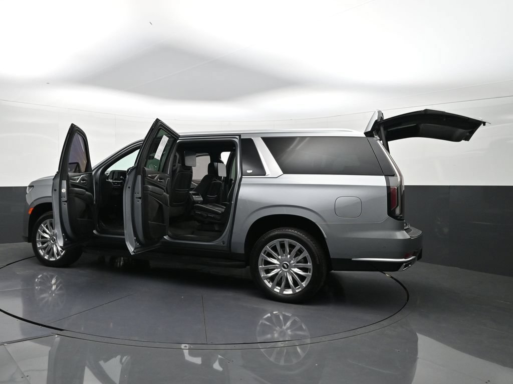 Used 2024 Cadillac Escalade ESV Premium Luxury AWD/4WD image 50