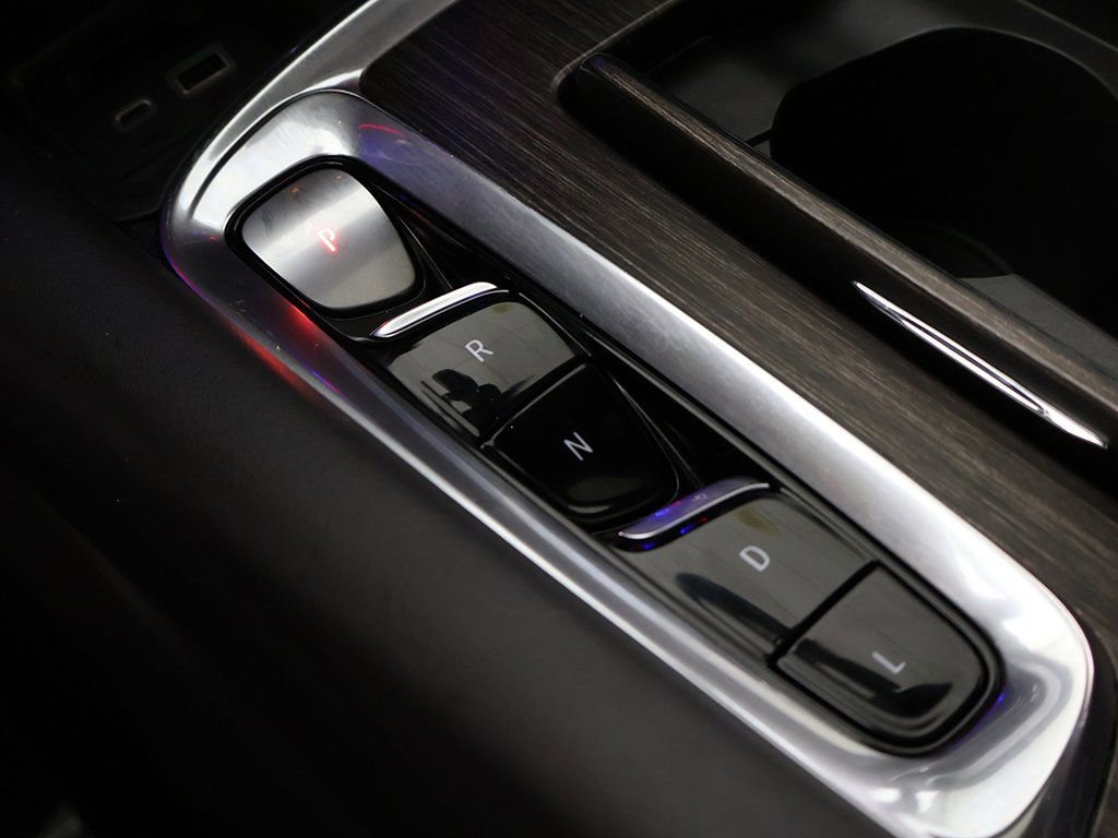 Used 2022 Buick Enclave Avenir w/ Avenir Technology Package image 65