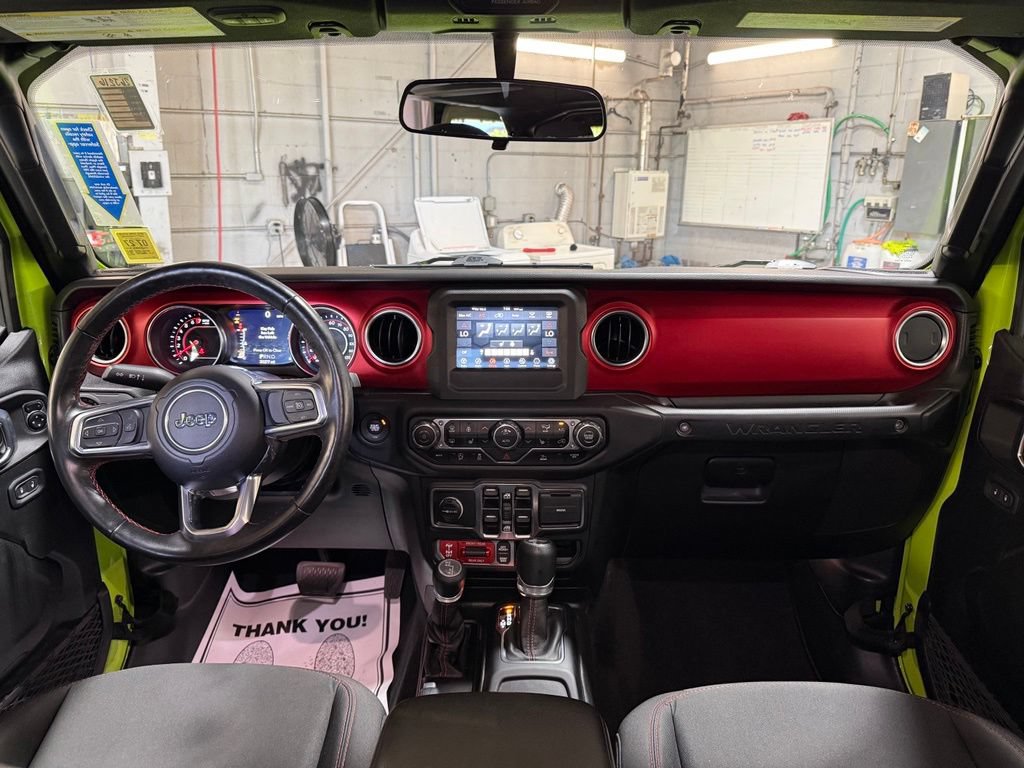 Used 2021 Jeep Wrangler Unlimited Rubicon w/ Cold Weather Group AWD/4WD image 6