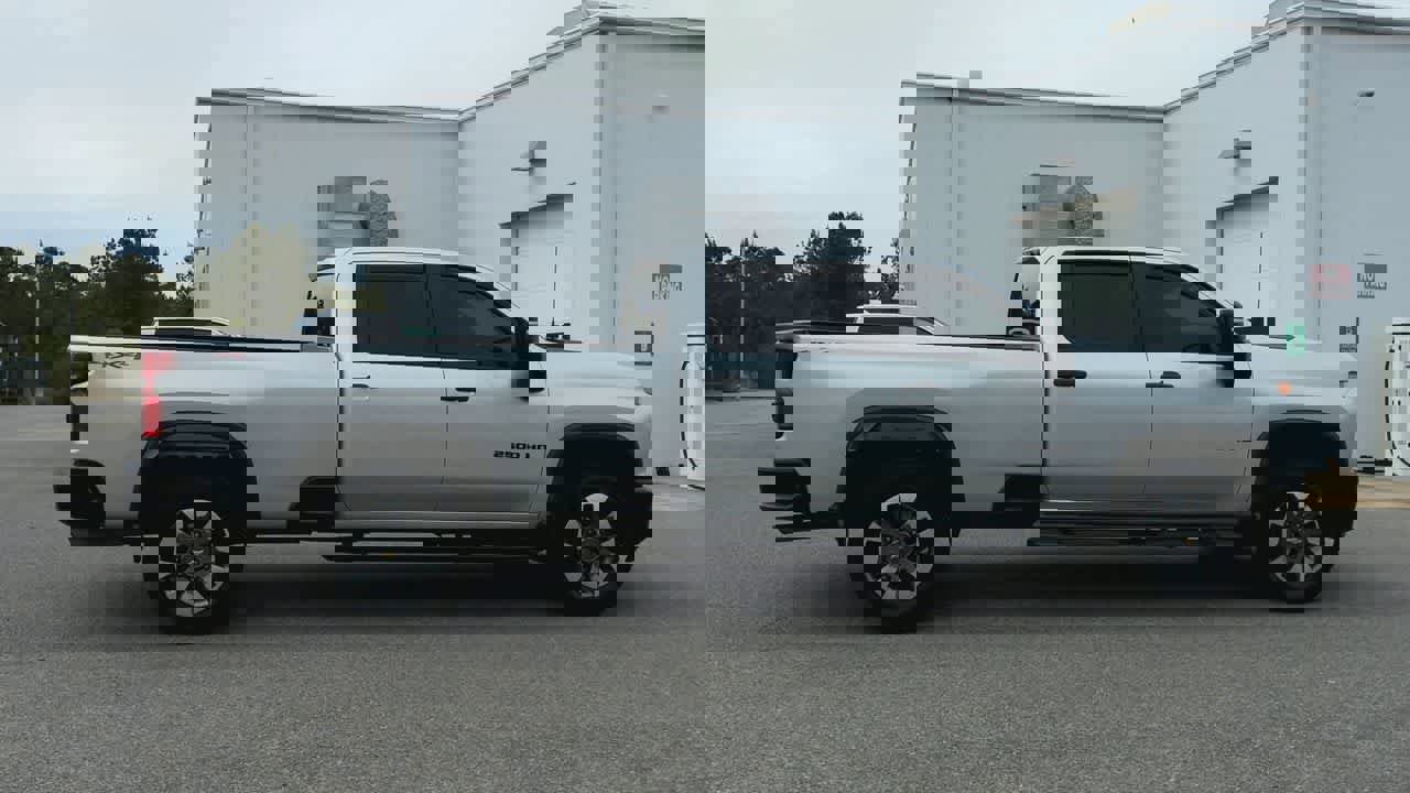 Used 2021 Chevrolet Silverado 2500 Custom w/ Custom Value Package image 9