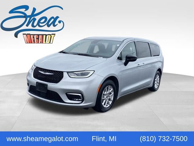Used 2024 Chrysler Pacifica Touring-L