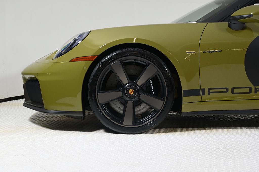Used 2026 Porsche 911 GTS RWD image 29