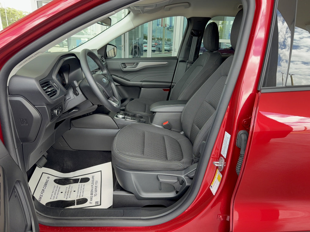 Used 2025 Ford Escape Active w/ Tech Pack #1 image 12