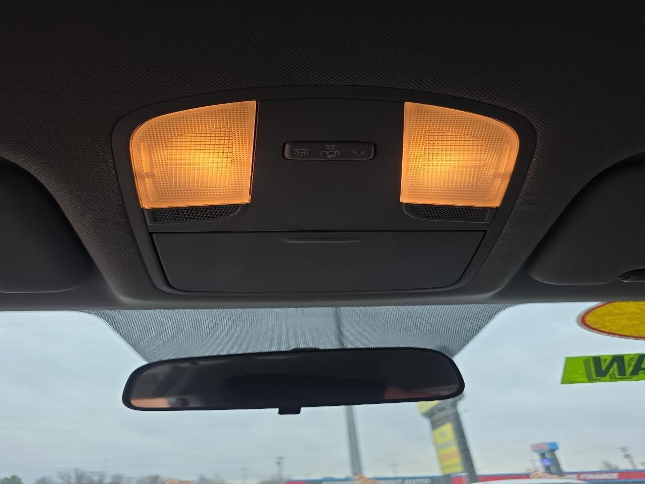 Used 2017 Hyundai Elantra SE image 18