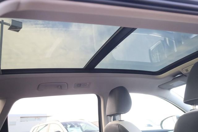 New 2026 Volkswagen Taos SE image 21