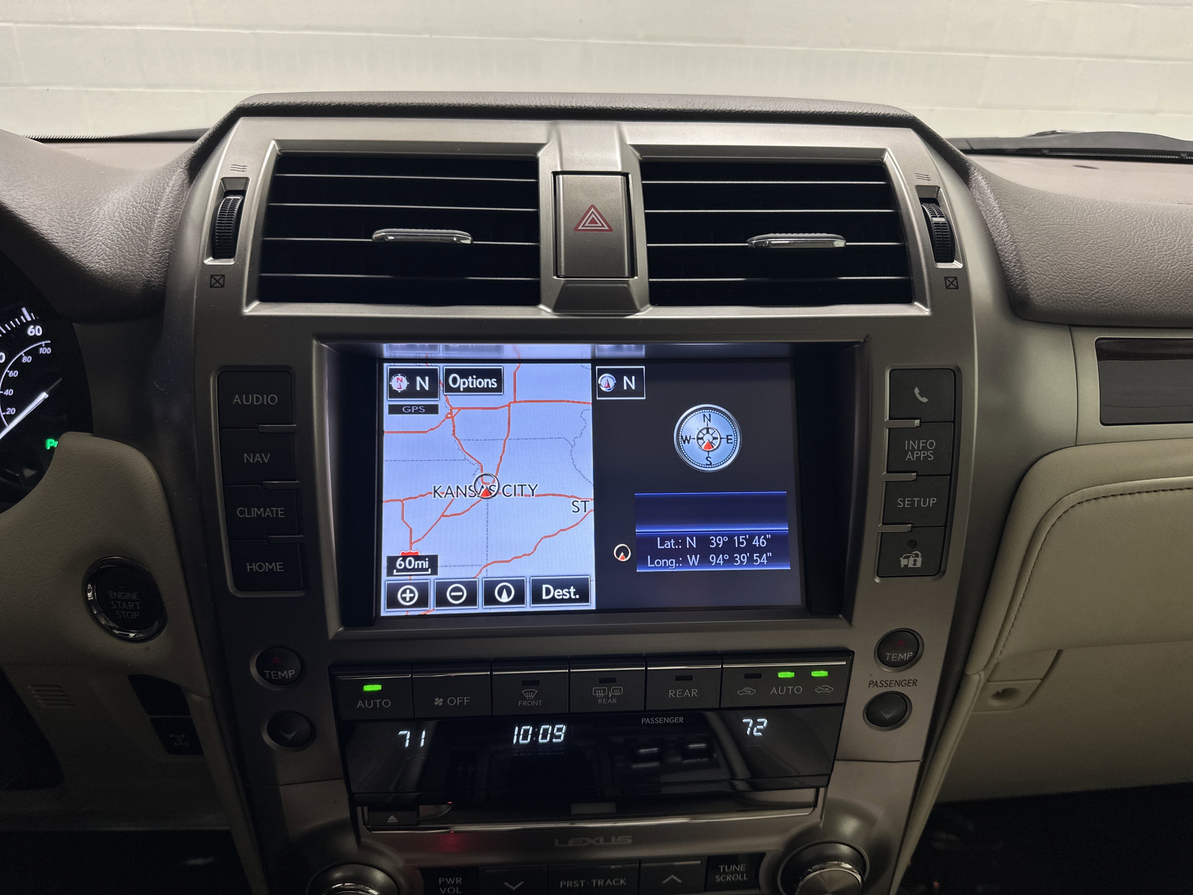 Used 2019 Lexus GX 460 Premium w/ Premium Package AWD/4WD image 24