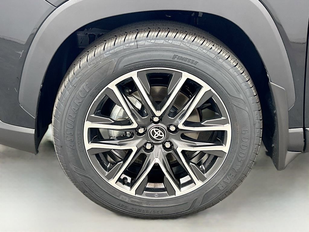 New 2026 Toyota Corolla Cross XLE image 8