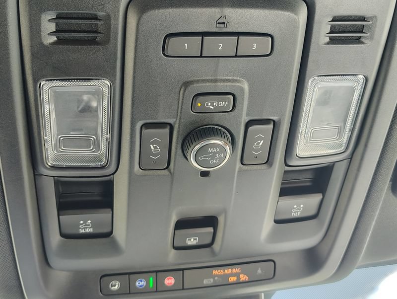Used 2024 Chevrolet Suburban Z71 w/ Luxury Package AWD/4WD image 46