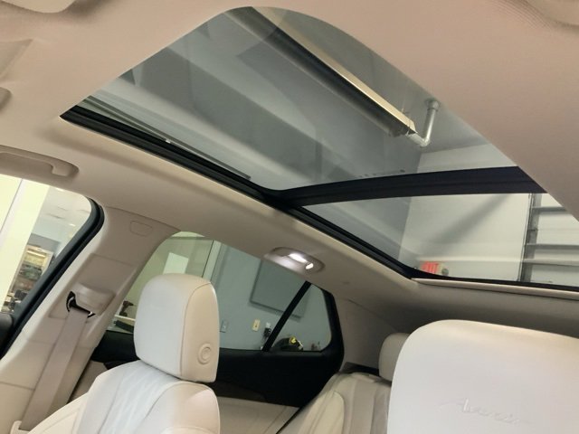 Used 2023 Buick Envision Avenir image 2