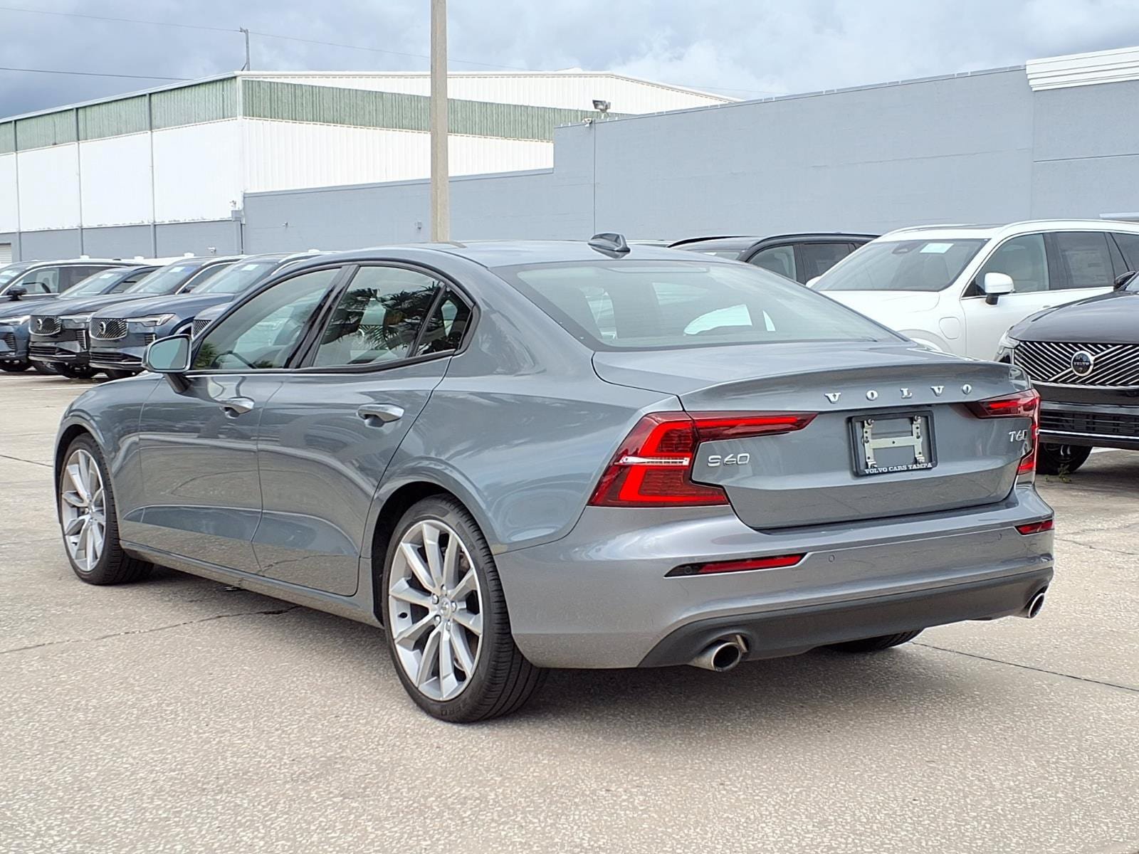 Used 2019 Volvo S60 T6 Momentum w/ Premium Package AWD/4WD image 5