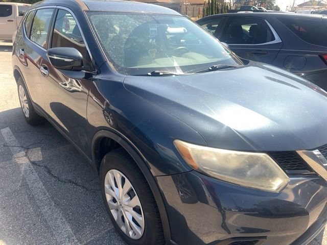 Used 2015 Nissan Rogue S image 2