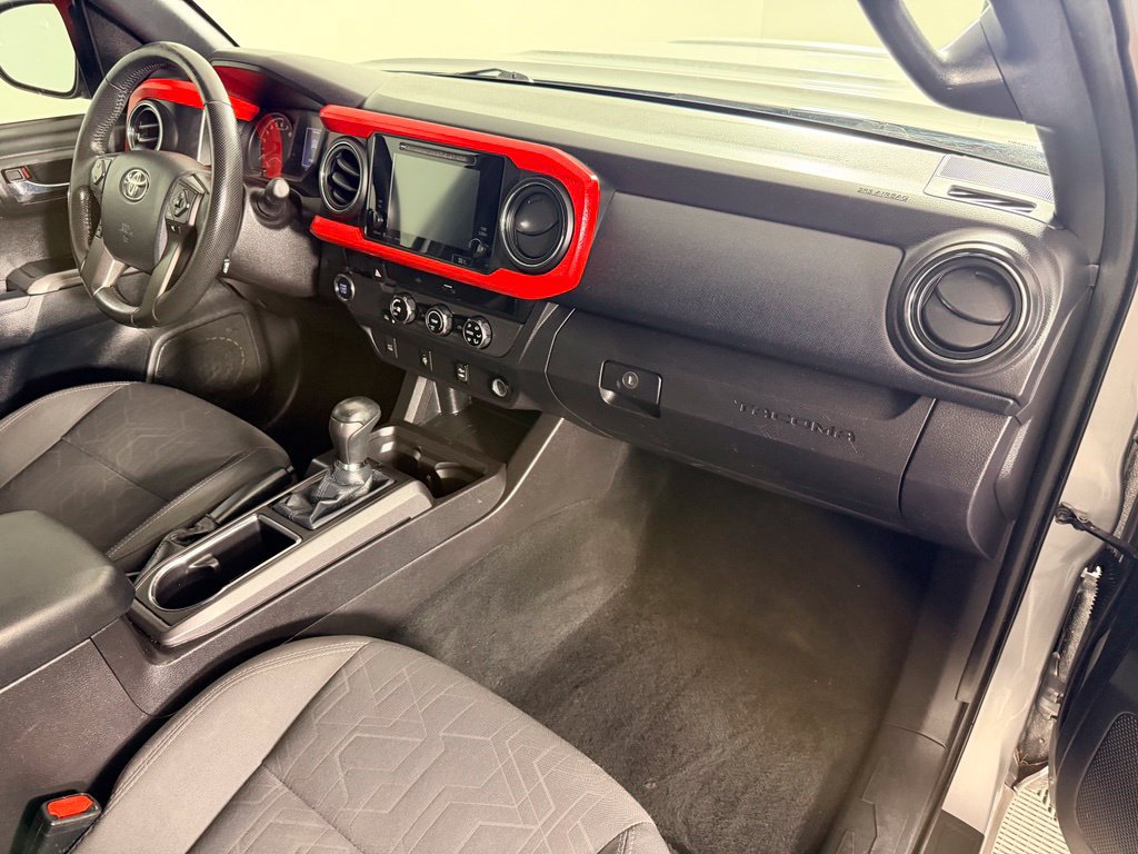 Used 2016 Toyota Tacoma TRD Sport w/ Towing Package RWD image 31