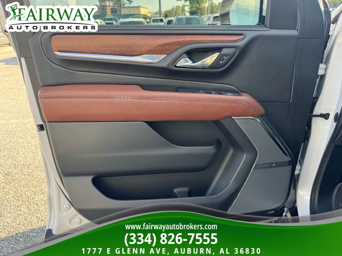 Used 2023 GMC Yukon Denali Ultimate AWD/4WD image 32